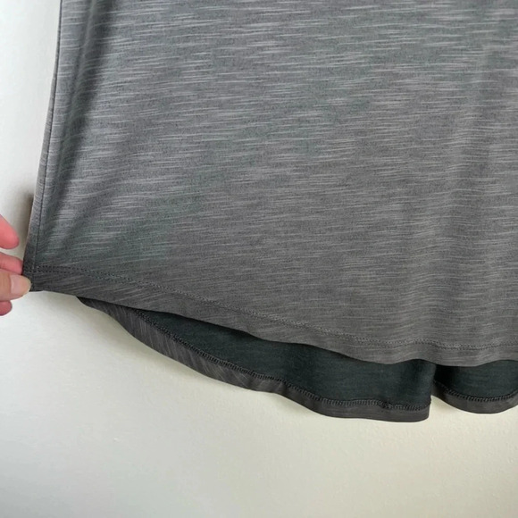 Mod Ref Women's Essential V-Neck Modal Shirt Gray Short Sleeve Back Pleat Small - Picture 5 of 9